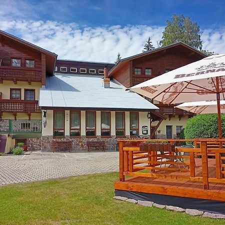 Rodinny "Hotel U Mustku" Desná Exterior foto