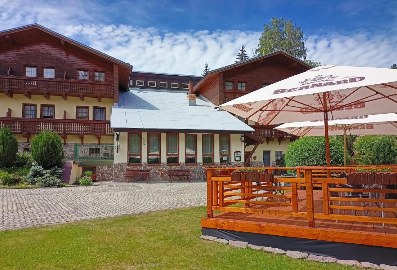 Rodinny "Hotel U Mustku" Desná Exterior foto